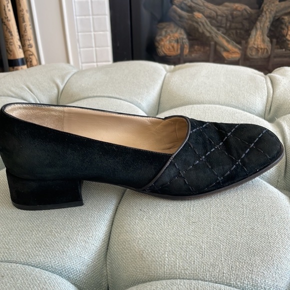 Salvatore Ferragamo Quilted Suede Heels - Picture 4 of 16